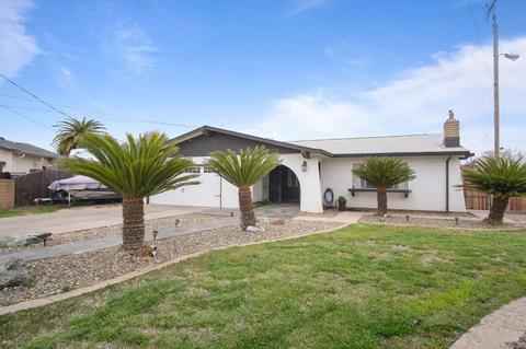 7525 Pine St, Hughson, CA 95326 photo 4