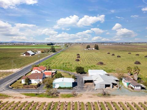 5677 E Peltier Rd, Acampo, CA 95220 photo 6