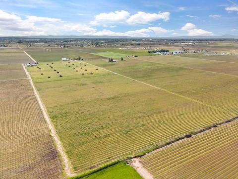5677 E Peltier Rd, Acampo, CA 95220 photo 19