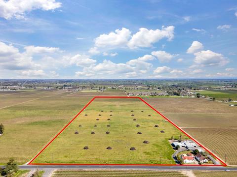 5677 E Peltier Rd, Acampo, CA 95220 photo 1