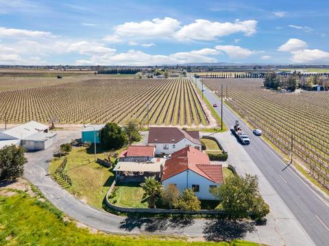 5677 E Peltier Rd, Acampo, CA 95220 photo 4