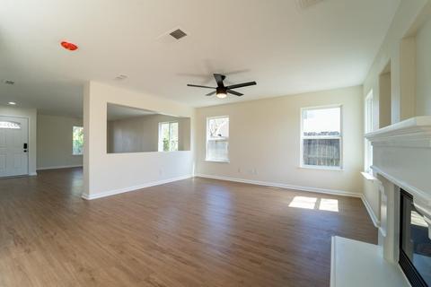 1760 Aster Ct, Olivehurst, CA 95961 photo 2