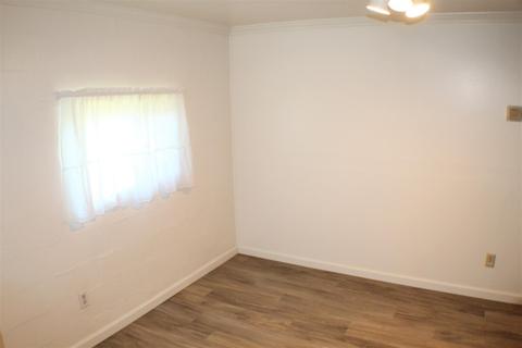 2608 Myrtle St, Live Oak, CA 95953 photo 4