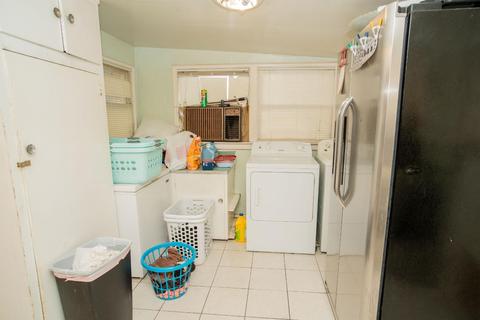 136 W 25th St, Merced, CA 95340 photo 6