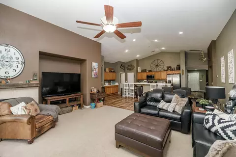 535 Red Robin Dr, Patterson, CA 95363 photo 20