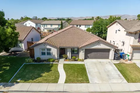 535 Red Robin Dr, Patterson, CA 95363 photo 1