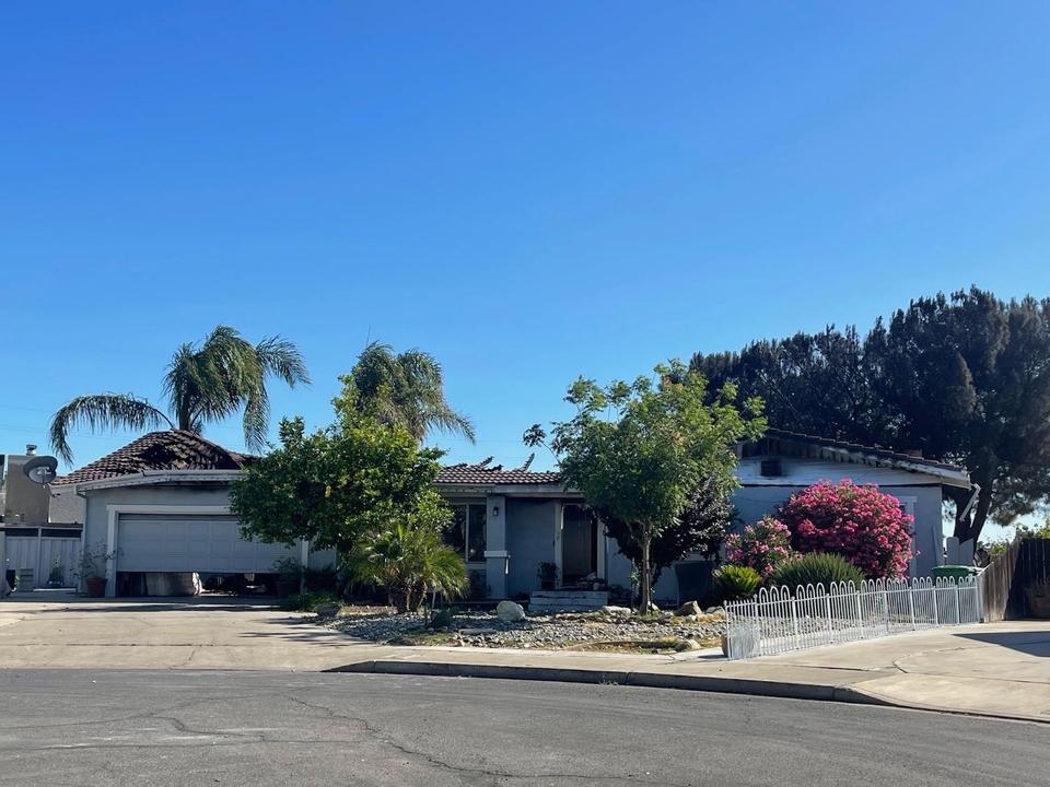 1635 Banbury Ct, Los Banos, CA 93635 1 photo Movoto