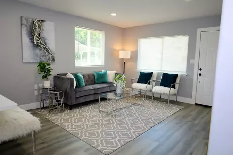 9675 Kent St, Elk Grove, CA 95624