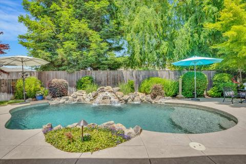 3905 Bayview Dr, Modesto, CA 95355 photo 1
