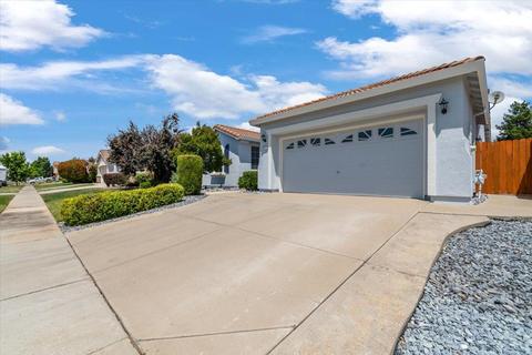 1353 Amaranth St, Plumas Lake, CA 95961 photo 3
