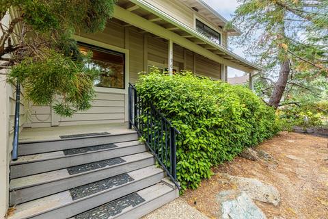 190 Celesta Dr, Grass Valley, CA 95945 photo 2