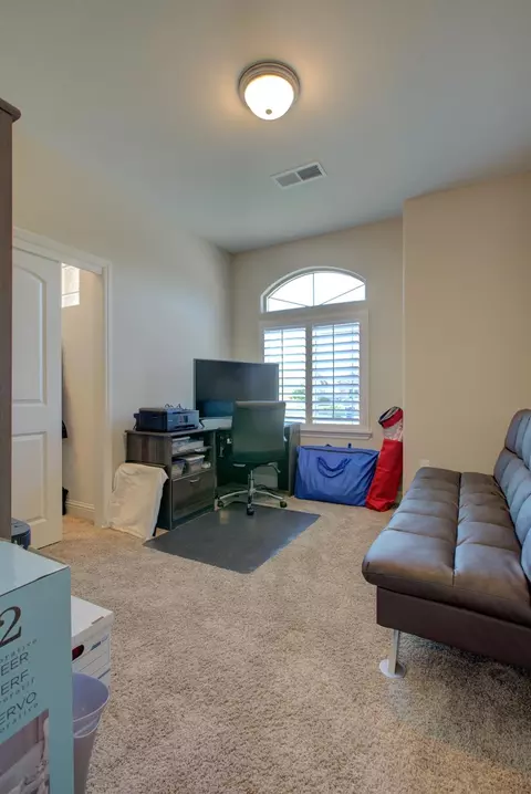 385 Hart Dr, Merced, CA 95348 photo 9