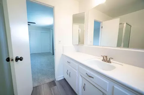 Bath - 2165 Xavier Ave, Turlock, CA 95382 photo 2 of 4