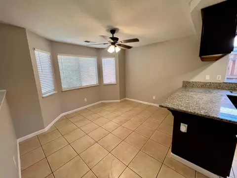 940 Collegeview Dr, Turlock, CA 95382 photo 5