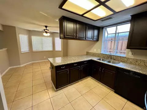 940 Collegeview Dr, Turlock, CA 95382 photo 8