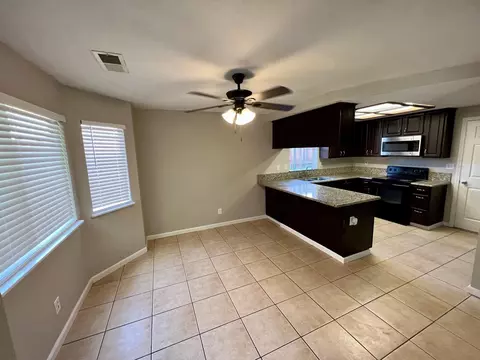940 Collegeview Dr, Turlock, CA 95382 photo 7
