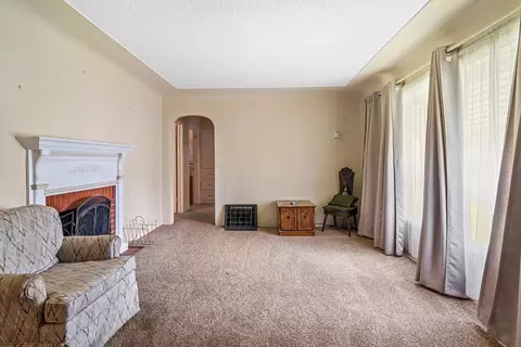 209 Oakshire Ave, Modesto, CA 95354 photo 8