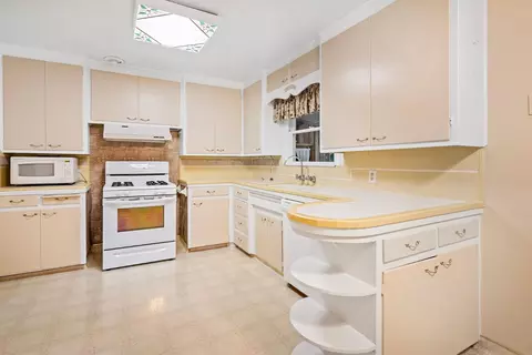 209 Oakshire Ave, Modesto, CA 95354 photo 18