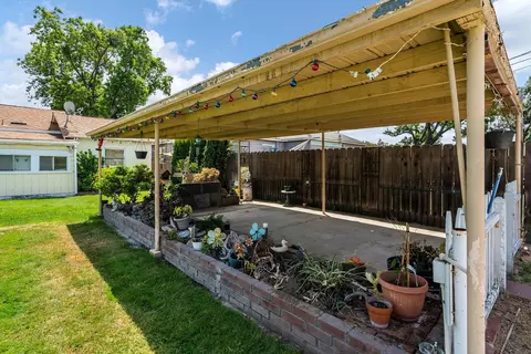 209 Oakshire Ave, Modesto, CA 95354 photo 35