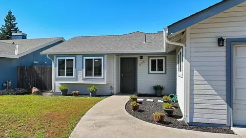 865 Berea Dr, Turlock, CA 95382 photo 2
