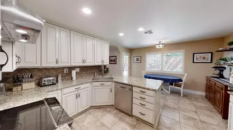 2541 Winsford Ln, Carmichael, CA 95608 photo 21