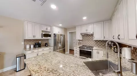 2541 Winsford Ln, Carmichael, CA 95608 photo 4