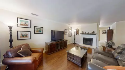 2541 Winsford Ln, Carmichael, CA 95608 photo 2