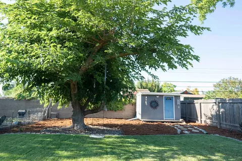 4909 Donovan Dr, Carmichael, CA 95608 photo 19