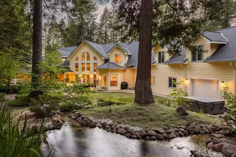 10181 Laurentian Way, Nevada City, CA 95959