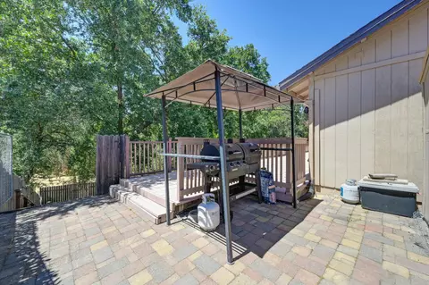 5941 Allan Dr, Rocklin, CA 95677 photo 23