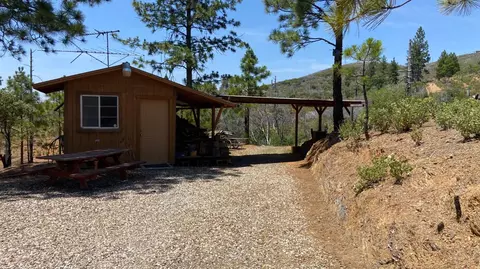 8101 Lakeside Dr, Mountain Ranch, CA 95246 photo 3