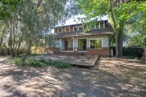Exterior - 1726 E Blossom St, Dos Palos, CA 93620 photo 9 of 12
