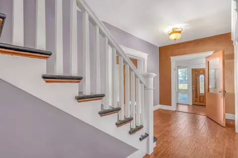 Entry Way - 1726 E Blossom St, Dos Palos, CA 93620 photo 2 of 6
