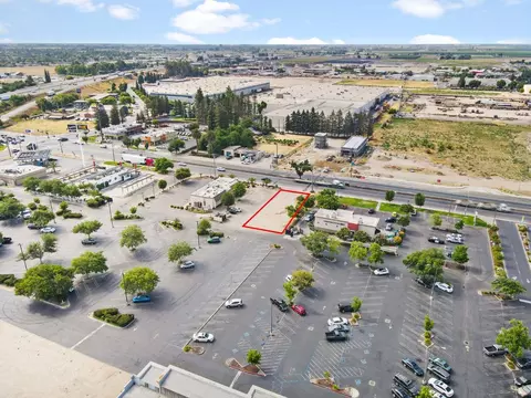 2175 W Main St, Turlock, CA 95380 photo 8