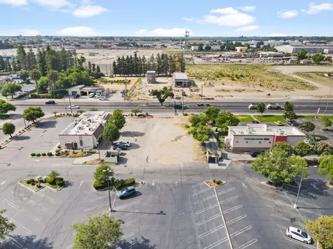 2175 W Main St, Turlock, CA 95380 photo 11