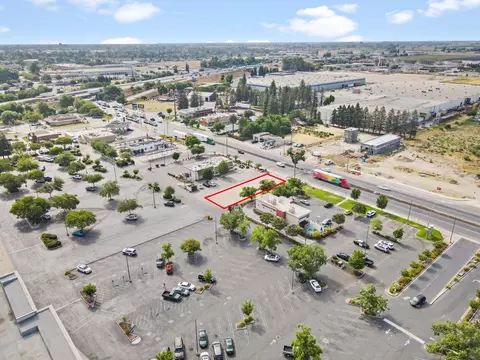 2175 W Main St, Turlock, CA 95380 photo 6