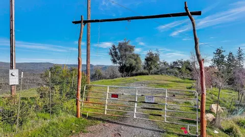 10263 Ham Luddy Rd, Mountain Ranch, CA 95246