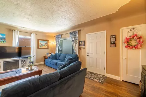 126 Wilson Ave, Modesto, CA 95354 photo 6