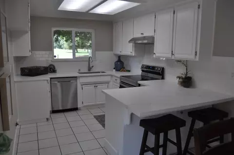 528 Capistrano Dr, Modesto, CA 95354 photo 3