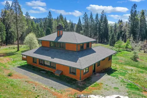 11468 Valencia Rd, Nevada City, CA 95959