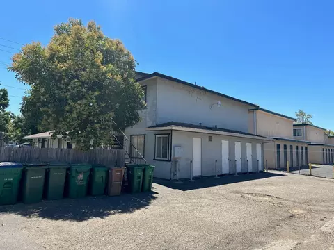 819 W Kettleman Ln, Lodi, CA 95240 photo 5