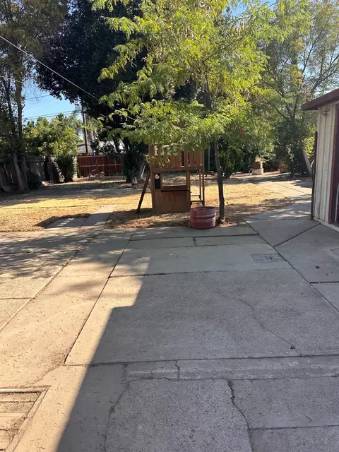1435 W 10th St, Merced, CA 95341 photo 10
