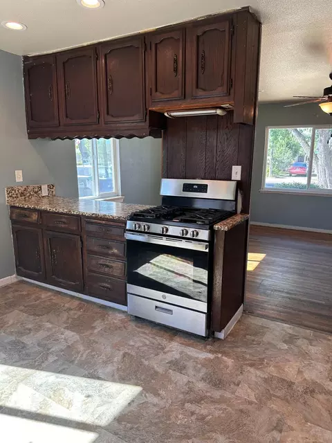 1435 W 10th St, Merced, CA 95341 photo 5