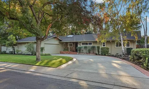 7310 Woodside Dr, Stockton, CA 95207