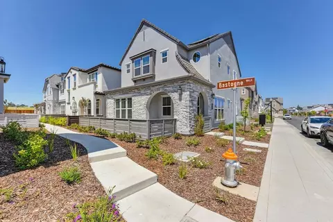 3288 Ronald Reagan Way, Sacramento, CA 95818