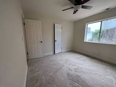 2113 Hearthstone Ln, Modesto, CA 95355 photo 9