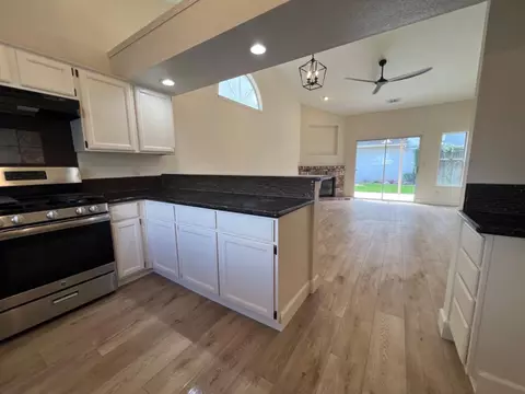 2113 Hearthstone Ln, Modesto, CA 95355 photo 25