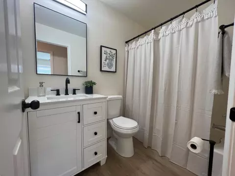 2113 Hearthstone Ln, Modesto, CA 95355 photo 2