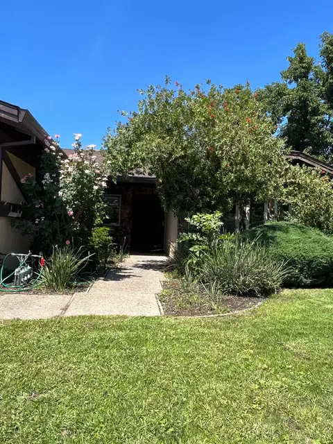 5900 Camray Cir, Carmichael, CA 95608 photo 2