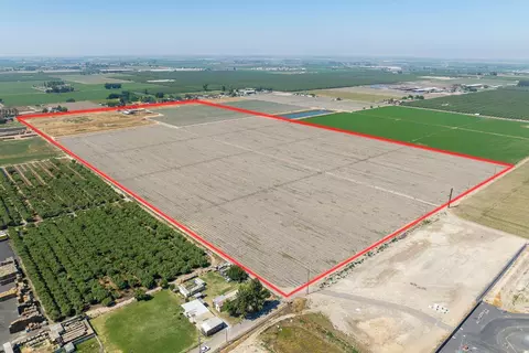 3925 W Linwood Ave, Turlock, CA 95380